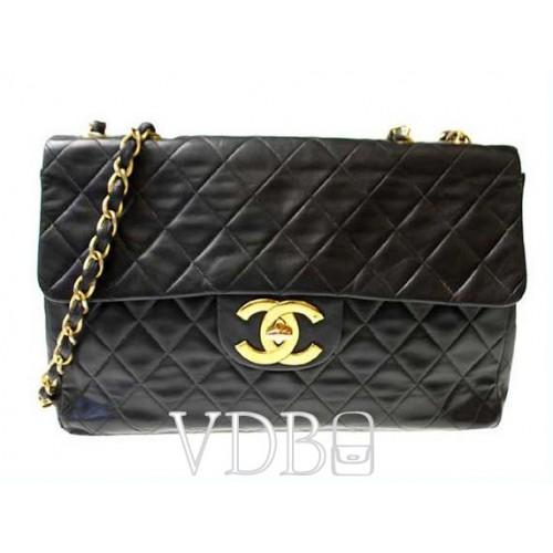 Foto Black LambSkin Gold Chain Chanel Flap Bag