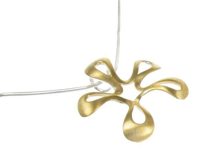 Foto Cavendish French Gold vermeil flower pendant