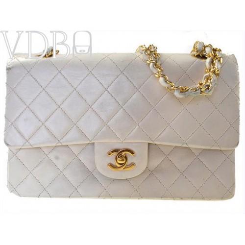 Foto Chanel White Lambskin Gold Chain Shoulder Bag