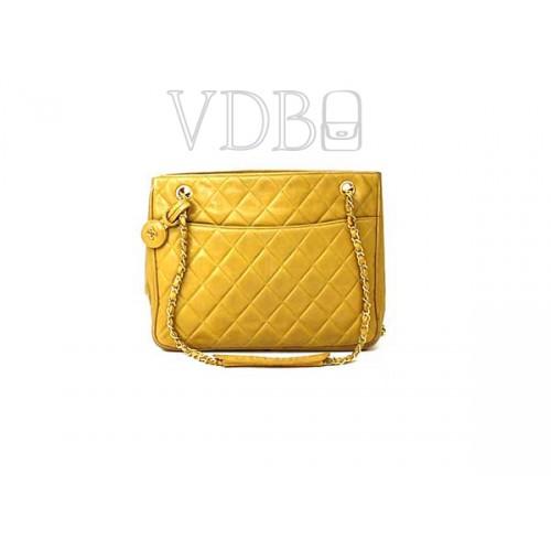 Foto Chanel Yellow Lambsleather Shoppers Tote