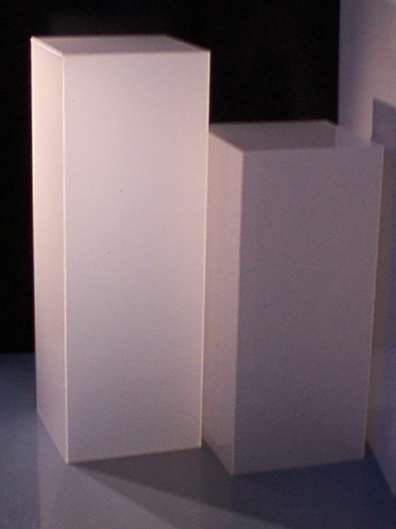 Foto Cubo columna de metacrilato blanco opal