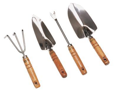 Foto Juego 4 herramientas con mango de madera
