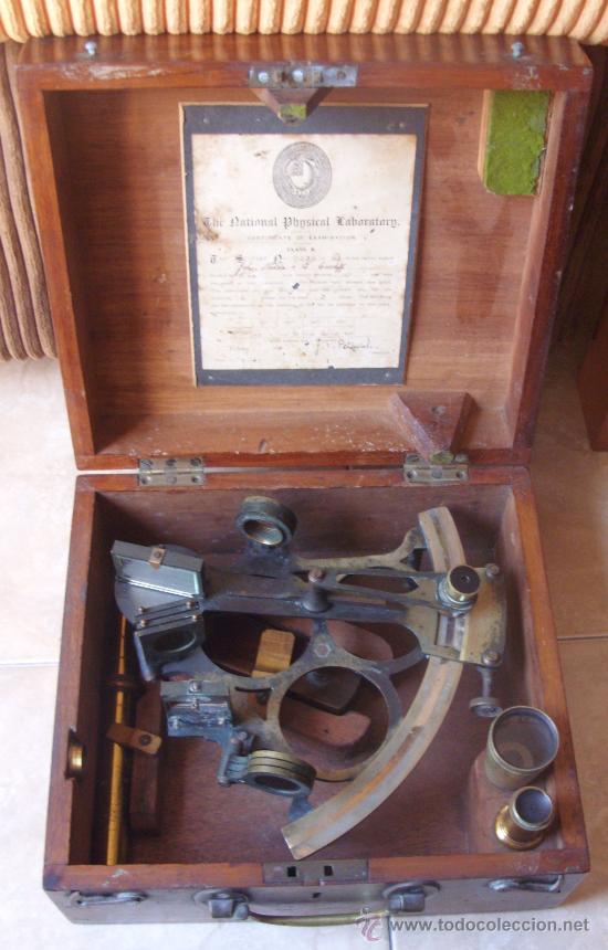 Foto sextante con su caja original