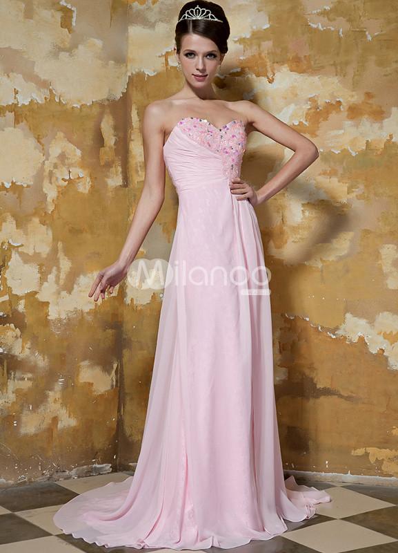 Foto Vestido de noche rosa de gasa con escote de corazón de línea A de cola larga