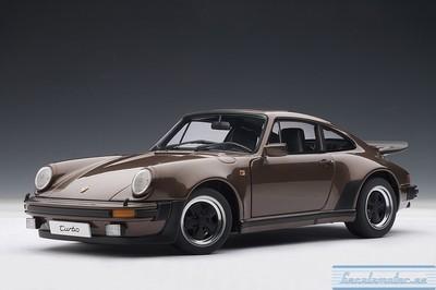 Foto 1:18, Porsche 911 (930) 3.0 Turbo (browncopper Metallic) 1976. Autoart 77973 foto 426073