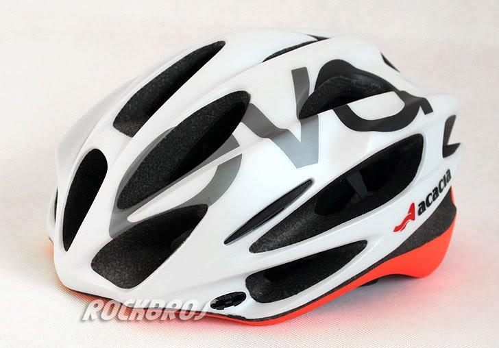 Foto blanco modelo del casco-decathlon s900 de la bici del acacia favorable foto 8480