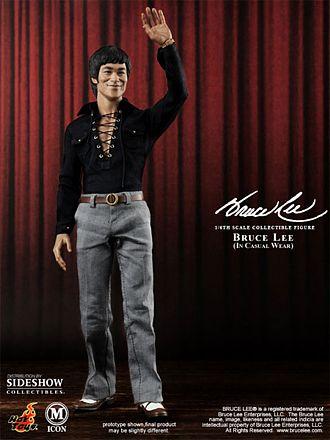 Foto Bruce Lee in 1970s Casual Wear Figure foto 624927