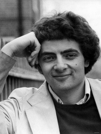 Foto Lámina fotográfica Rowan Atkinson, Not the Nine O'Clock News Star at the North Community Centre, London, April 1980, 61x46 in. foto 700014