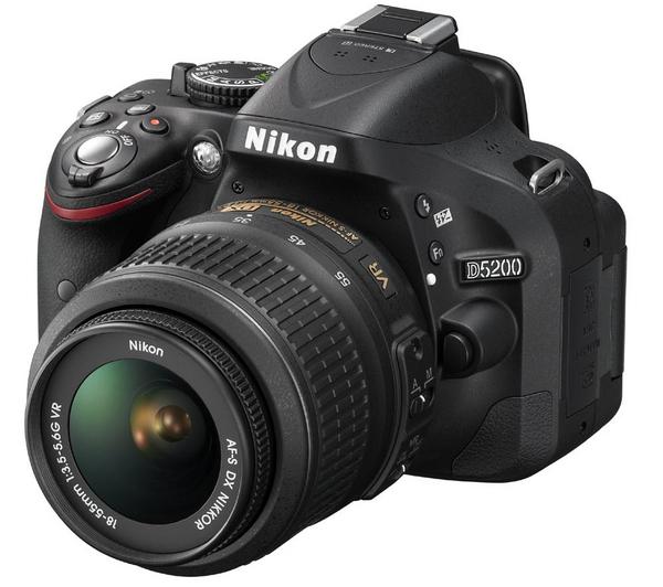 Foto Nikon D5200 + objetivo AF-S VR DX 18-55 mm Incluye Cargador, Batería de litio foto 78985