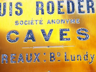 Foto Polished Brass Sign at Winery of Louis Roederer, Reims, Champagne, Marne, Ardennes, France, Per Karlsson - Laminas foto 488006
