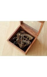 Foto Sextante de bronce en caja de madera y cristal kelvin & hughes by mari foto 567459